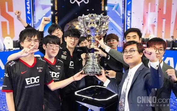 S11总决赛巅峰对决：EDG 3-2力克DK勇夺冠军！