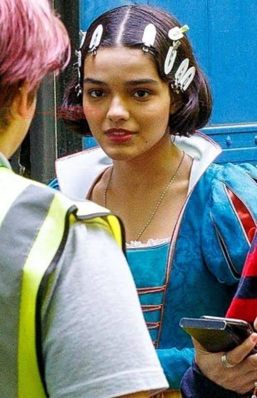 版《白雪公主》造型曝光